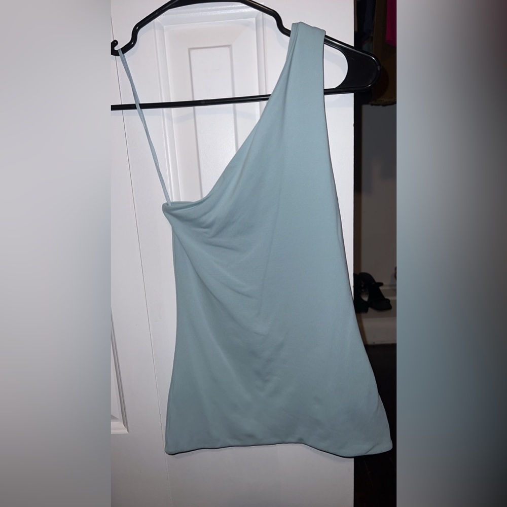 Aritiza Contour One Sleeve Xs Tank